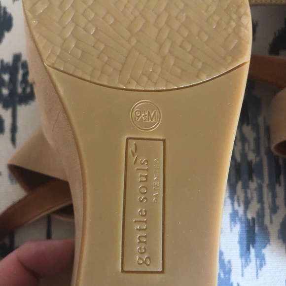 NWOT Gentle Souls suede platform sandals - Picture 10 of 10